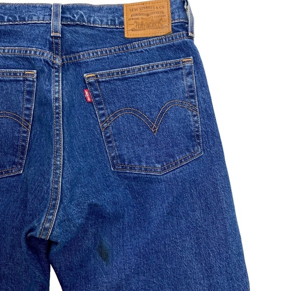 LEVI’S Wedgie Icon High Rise Premium Jeans in Medium Washed Button Fly - Picture 10 of 11